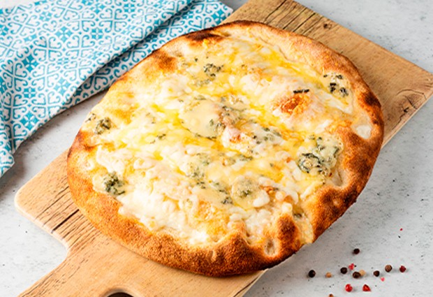 Пиццетта Кватро Формаджи